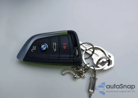 2021 BMW X1 Sdrive28I z USA, uszkodzony, nr VIN WBXJG7C04M5U36799